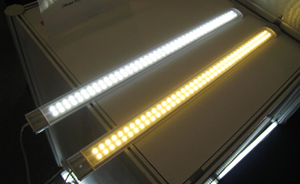 LED�u���C�g�o�[�@���̈�