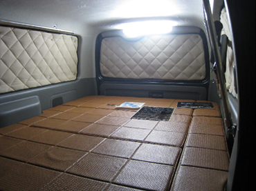 LED�u���C�g�o�[�@���̓�